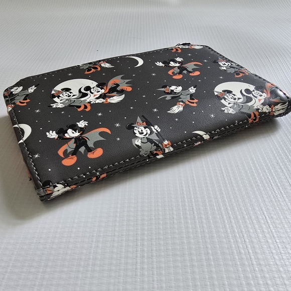 Loungefly | Disney Mickey & Minnie Halloween Wallet - Picture 4 of 7